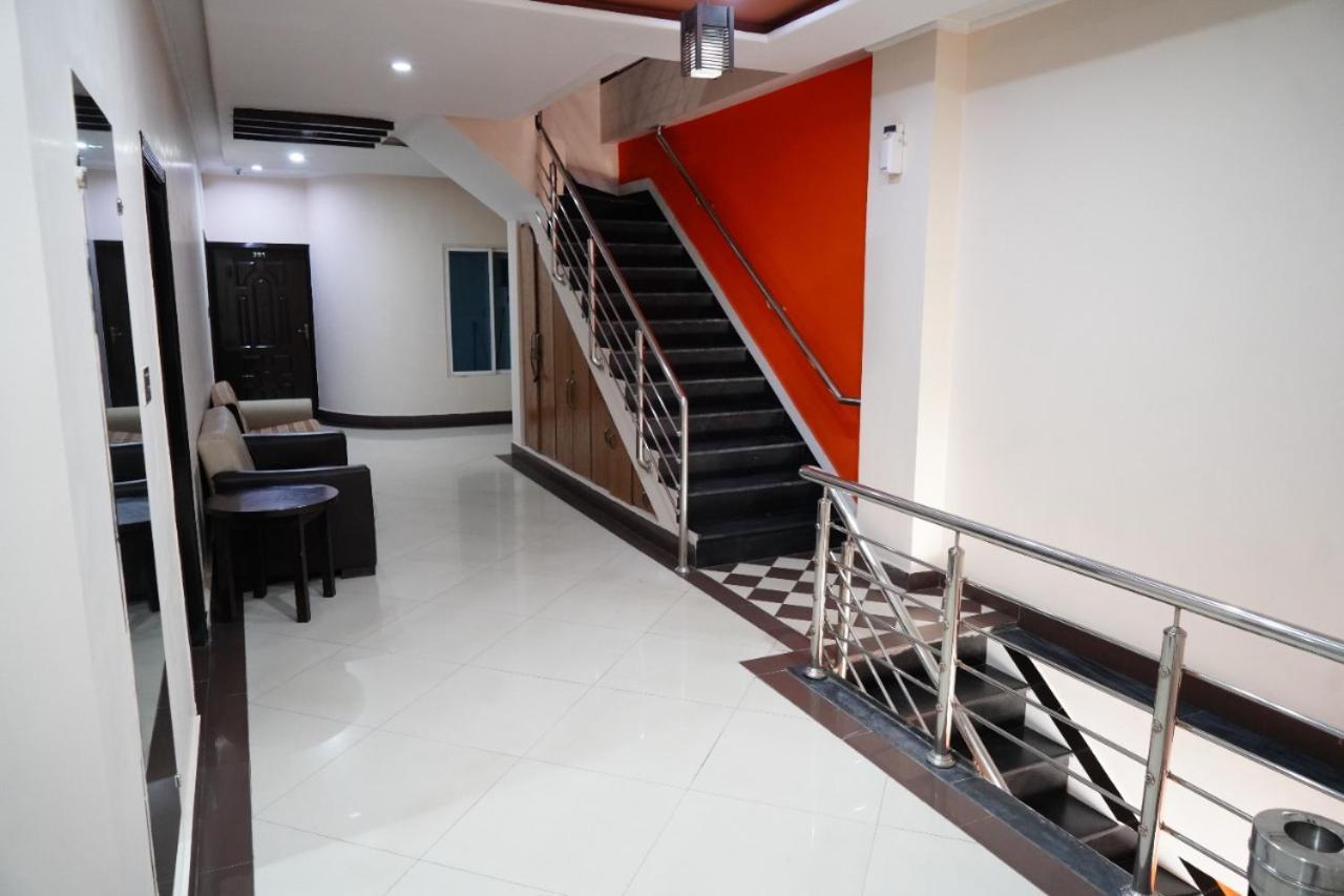 Midtown Hotel Rawalpindi Esterno foto