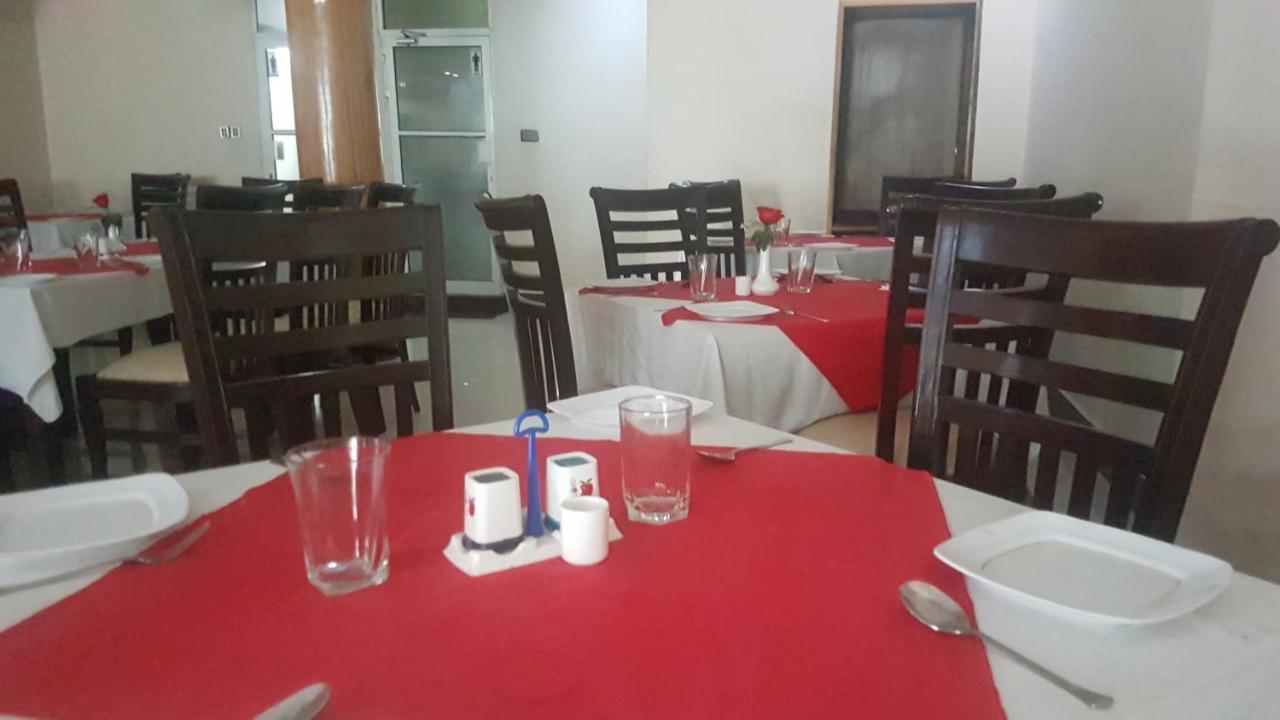 Midtown Hotel Rawalpindi Esterno foto