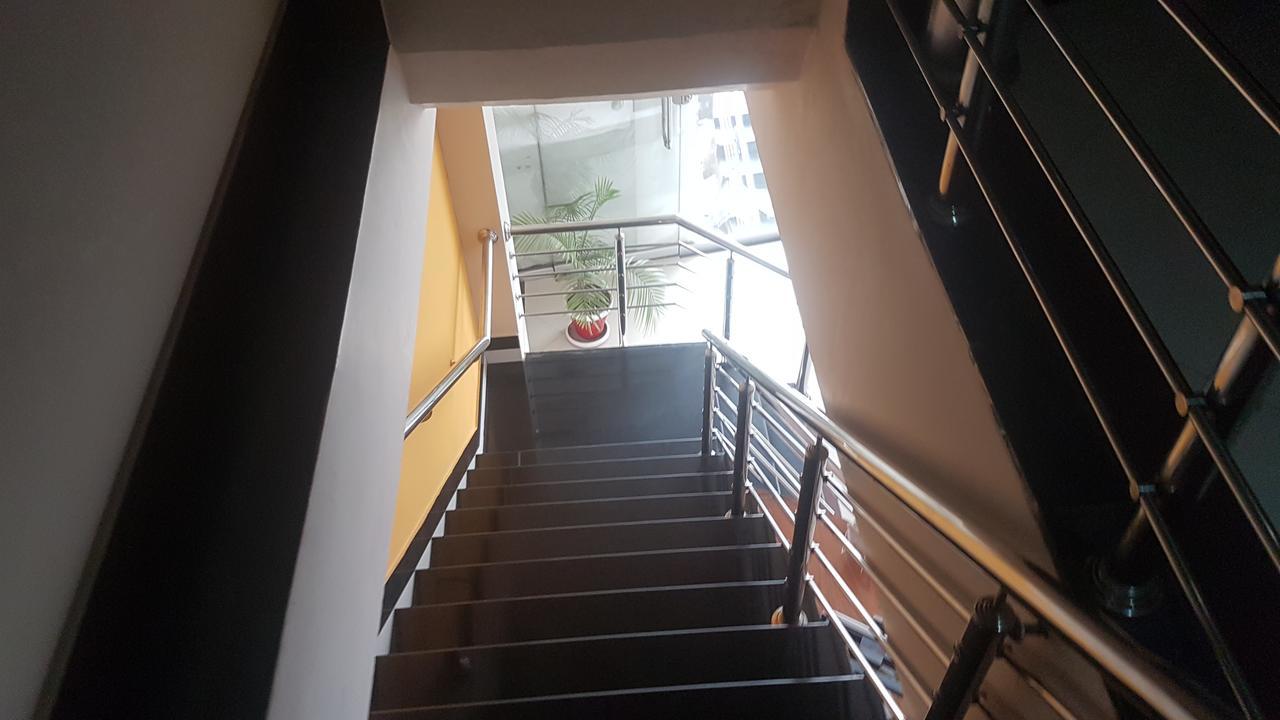 Midtown Hotel Rawalpindi Esterno foto