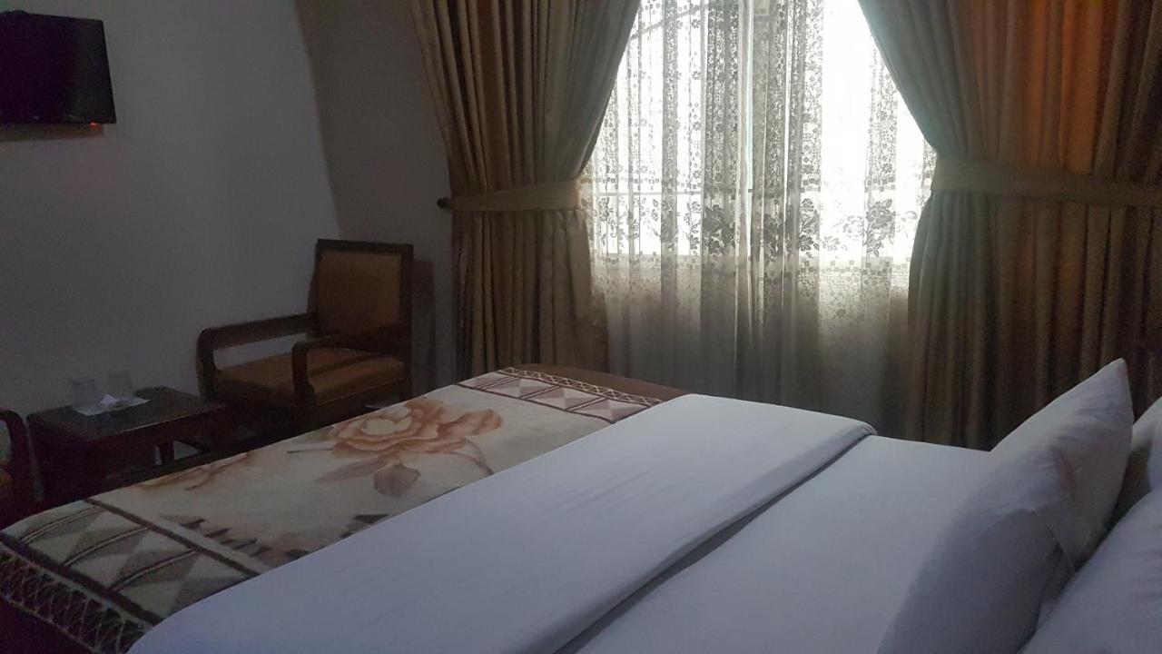 Midtown Hotel Rawalpindi Esterno foto