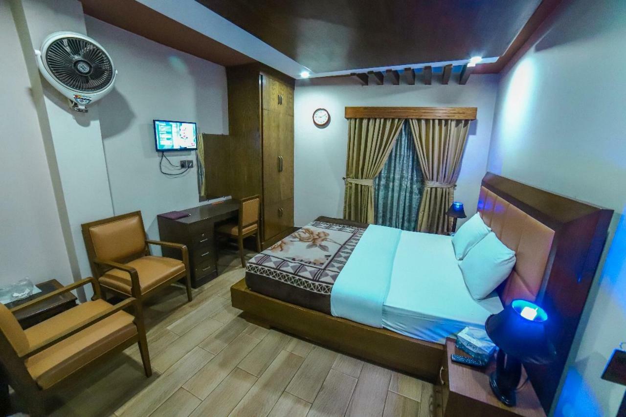 Midtown Hotel Rawalpindi Esterno foto